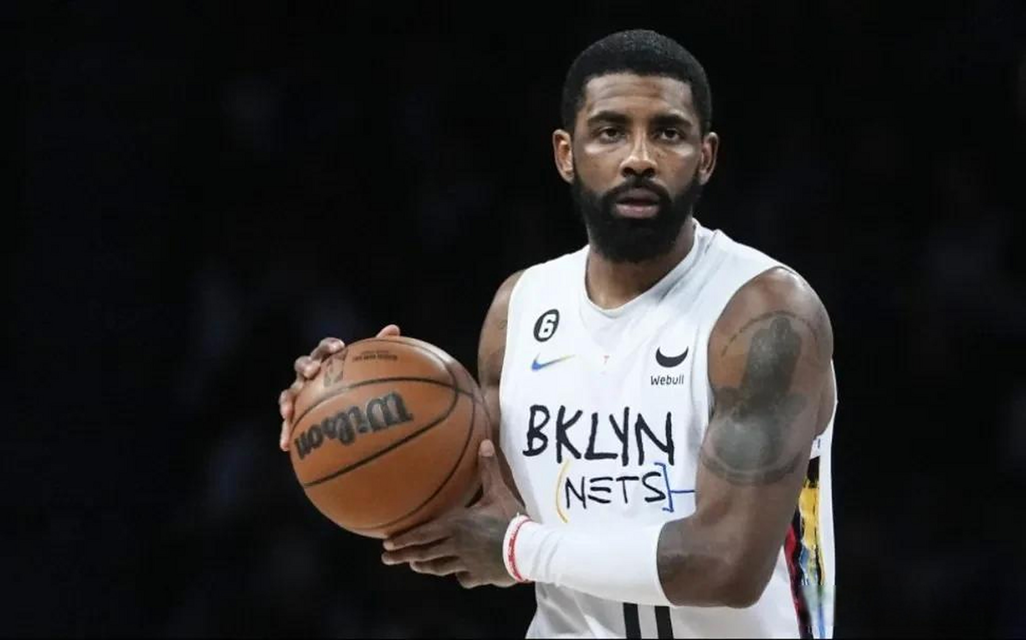 篮网B队鏖战加拿大男篮，欧文制霸全场