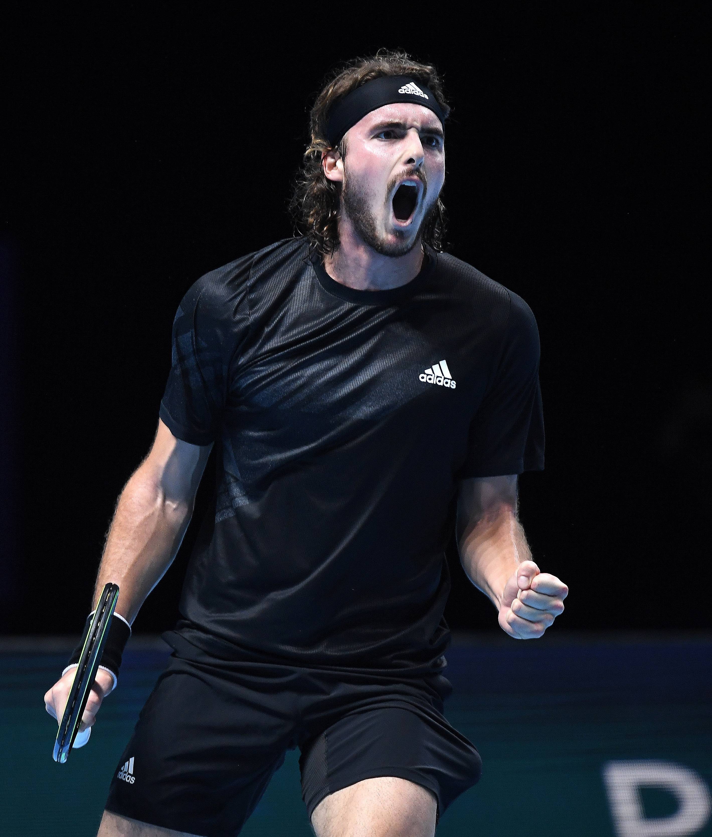 西班牙网球队绝地反击日本网球队，西西帕斯惊艳世界