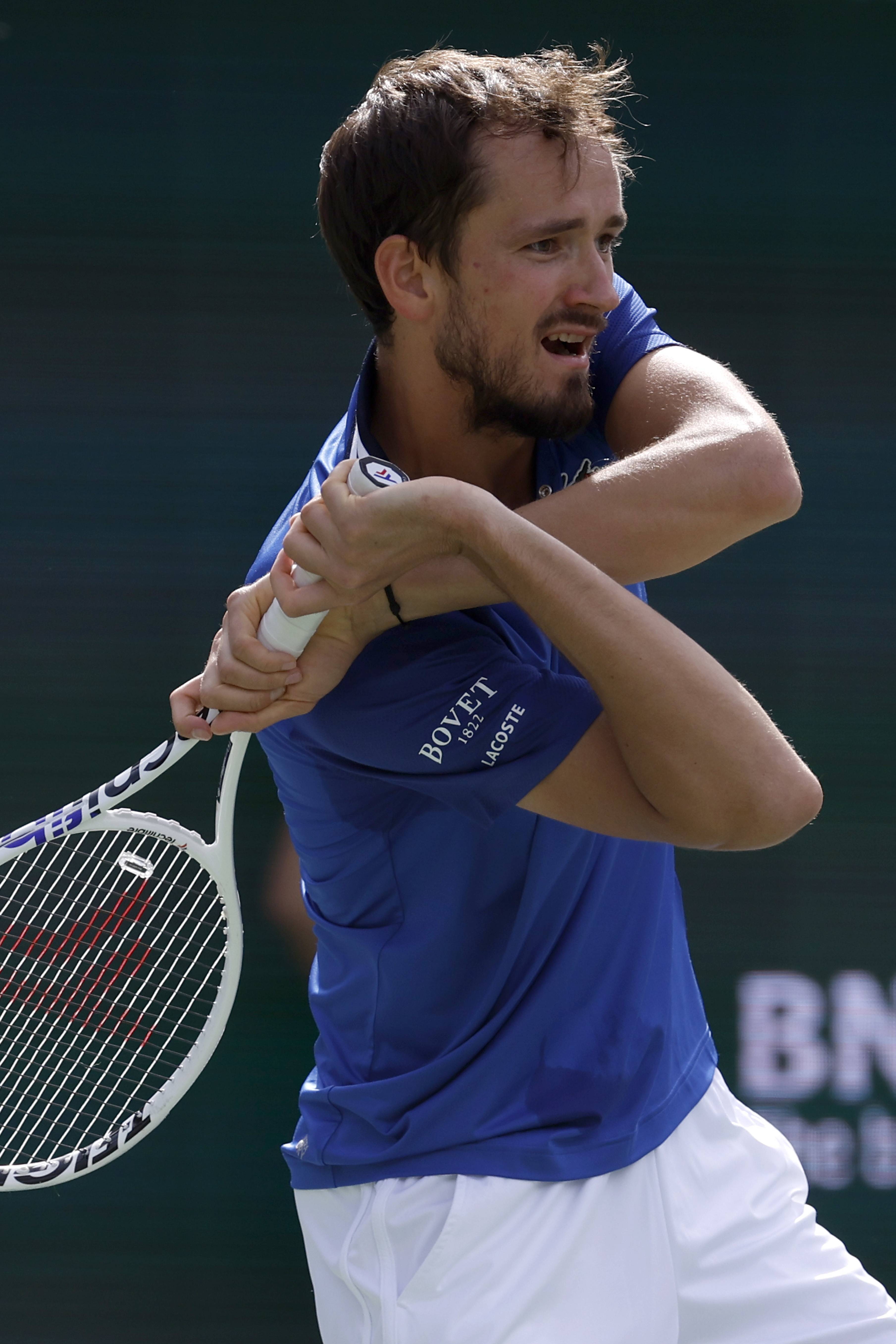 澳大利亚网球队险胜西班牙网球队，梅德韦杰夫惊艳世界