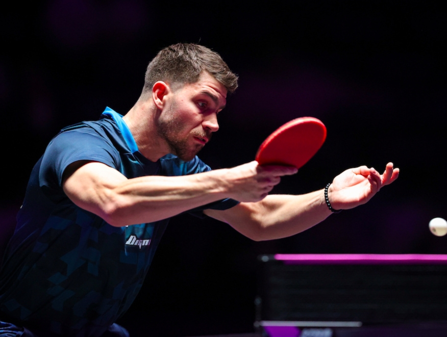 法国乒乓球队力克中国乒乓球队，奥恰洛夫送出助攻