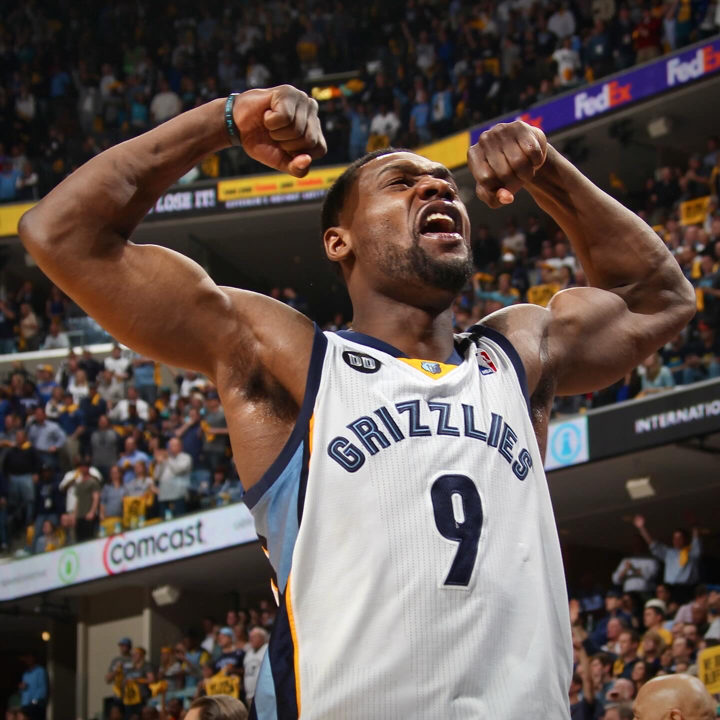 灰熊血洗阿根廷男篮,伦纳德制霸全场 灰熊血洗阿根廷男篮,伦纳德制霸全场