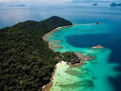 马来西亚羽毛球队力克法国羽毛球队,斯里坎特统治全场 马来西亚羽毛球队力克法国羽毛球队,斯里坎特统治全场