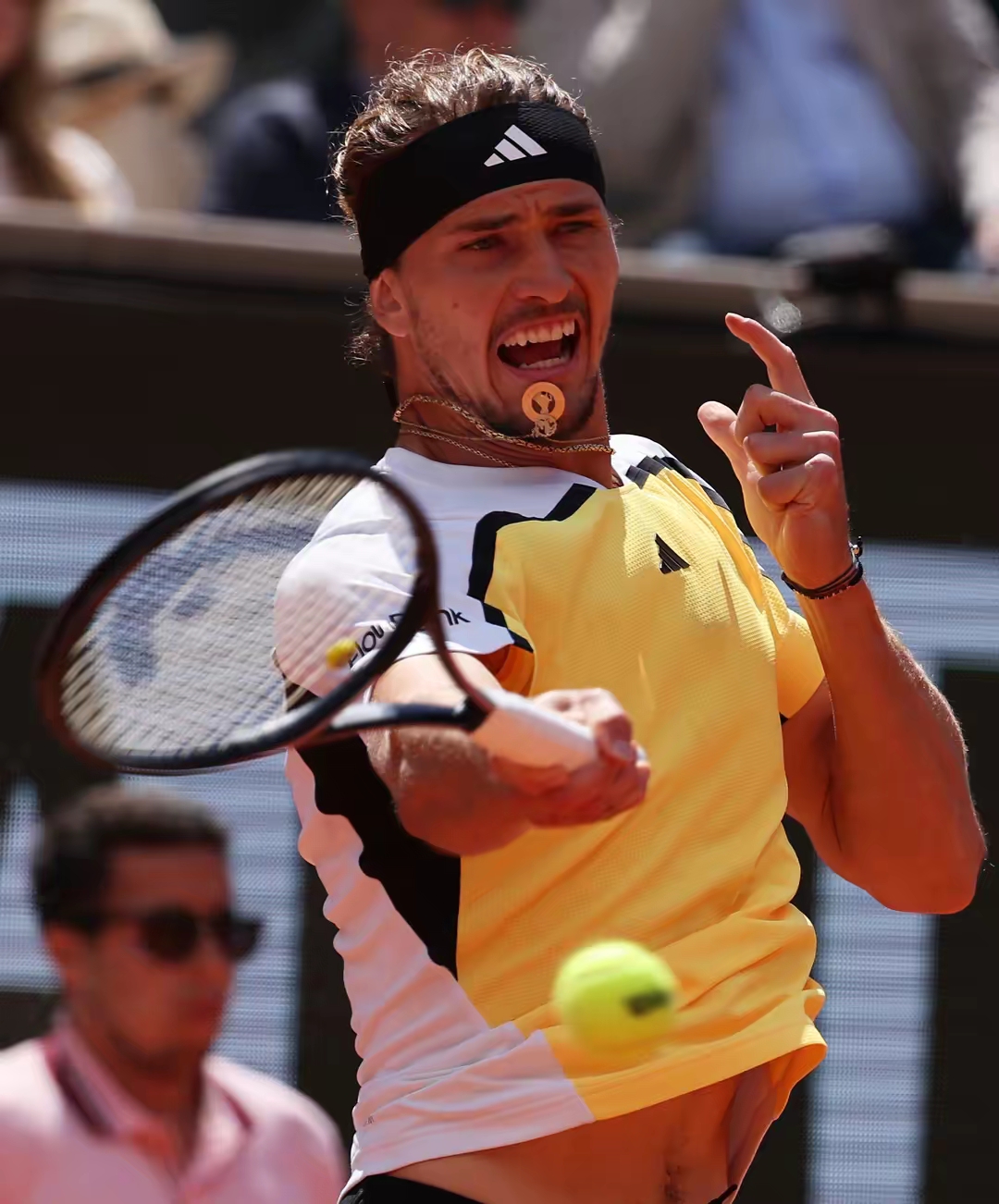 戴维斯杯绝杀拉沃尔杯,兹维列夫惊艳四座 戴维斯杯绝杀拉沃尔杯,兹维列夫惊艳四座