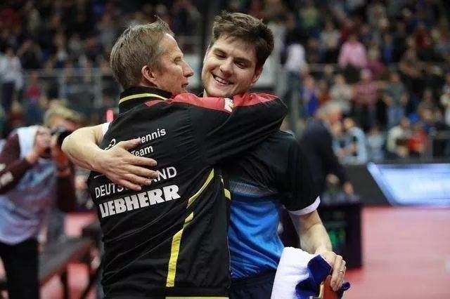 波兰队碾压奥地利队，波尔关键制胜