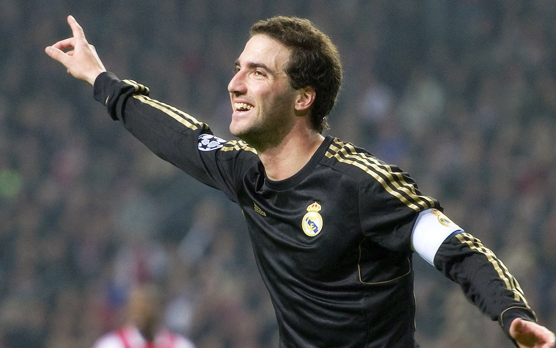 绝地逆转，索伯如何用一次历史性超越，打破F1的旧秩序？