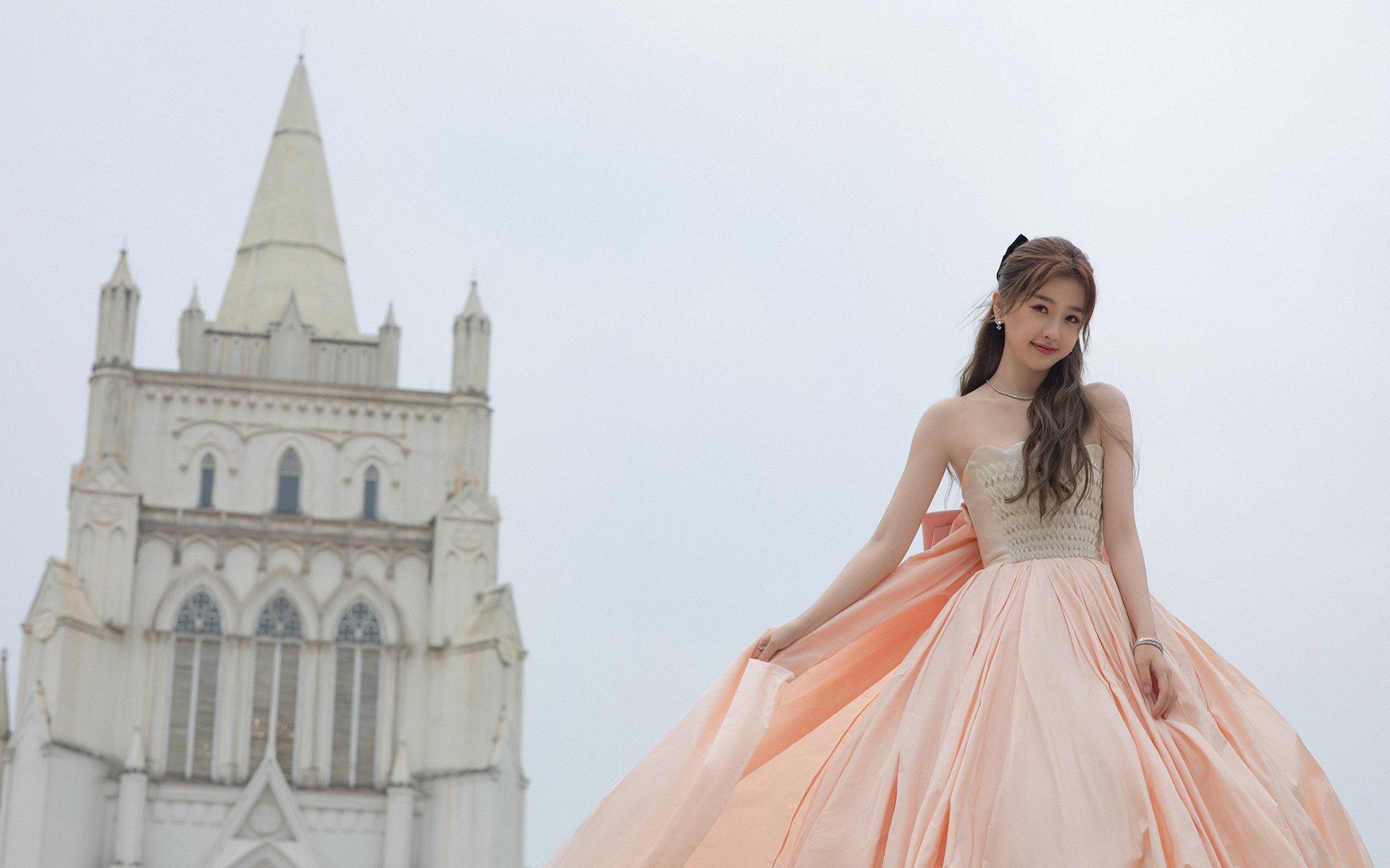 绝境破晓，火焰刺穿暮光之墙，当德甲王座摇撼，东方铁骑悍然射日