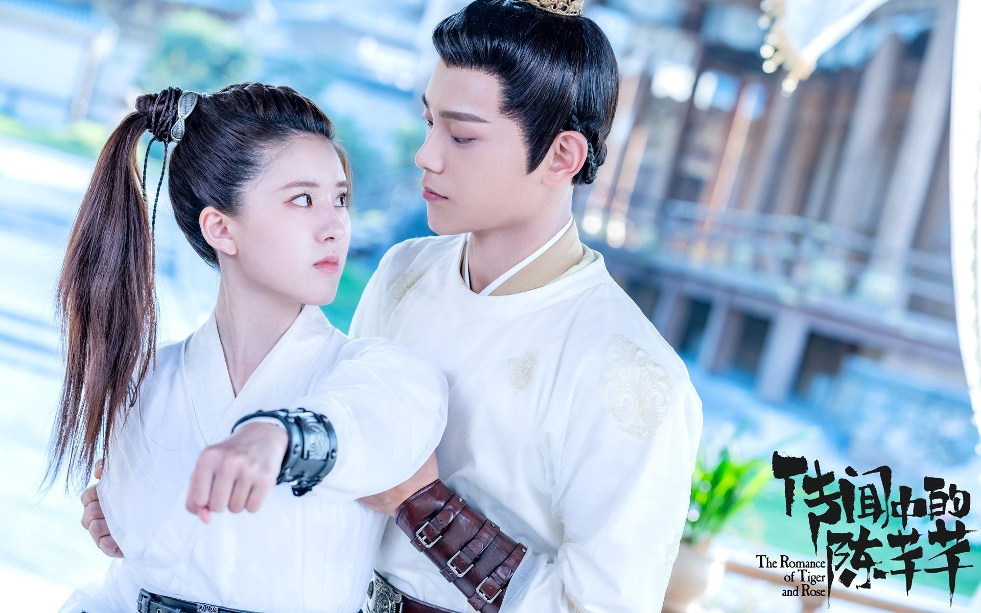 城市赛道与钢铁猛龙，当极速弯道遭遇篮下风暴