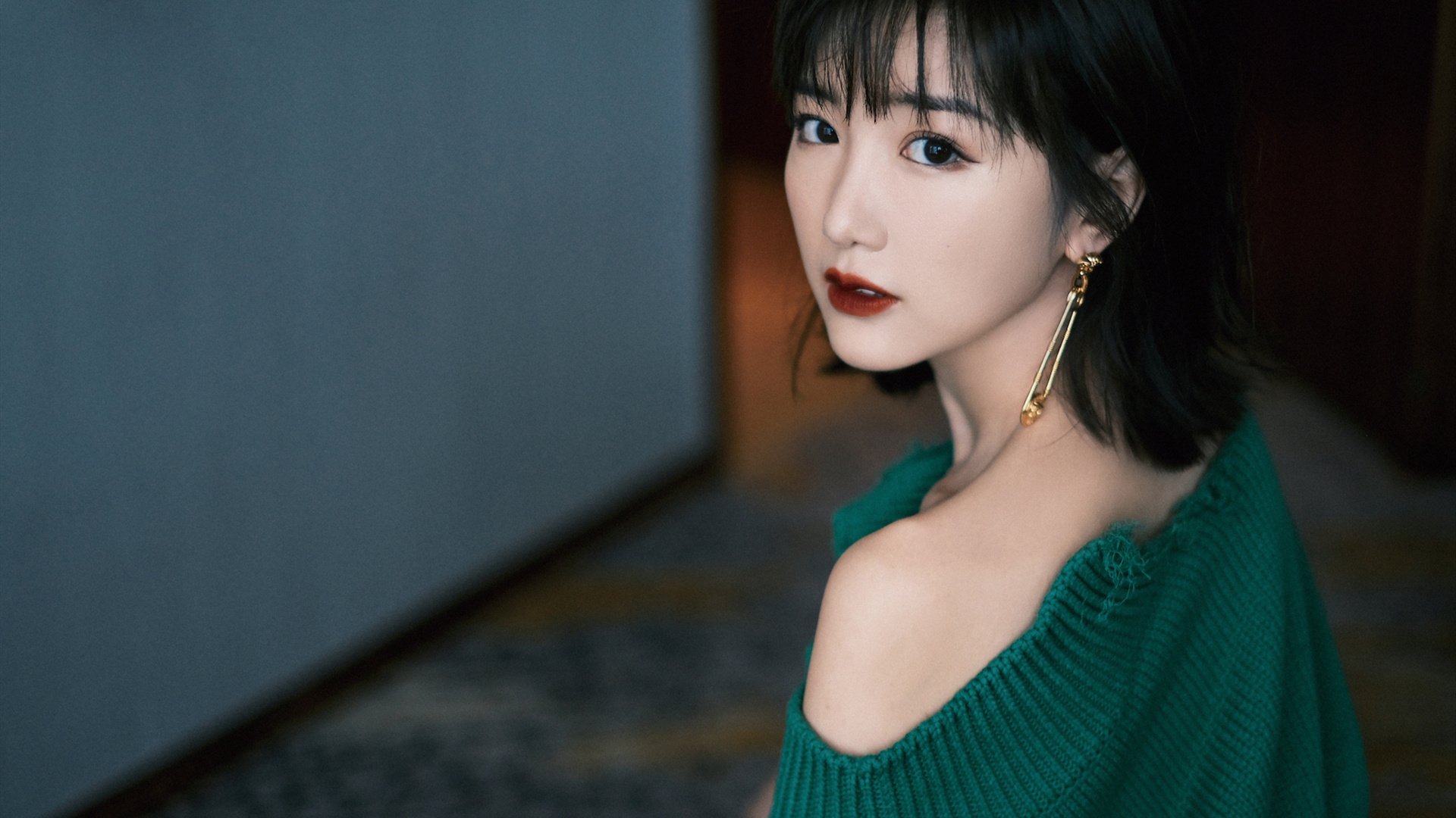 决胜时刻的交响曲，米切尔连续得分拉开差距，国王力擒广厦